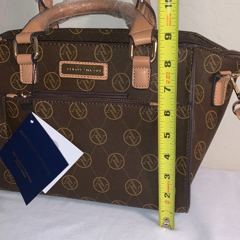 ADRIENNE VITTADINI BRAND NEW WITH TAGS GORGEOUS SATCHEL - Picture 10 of 11